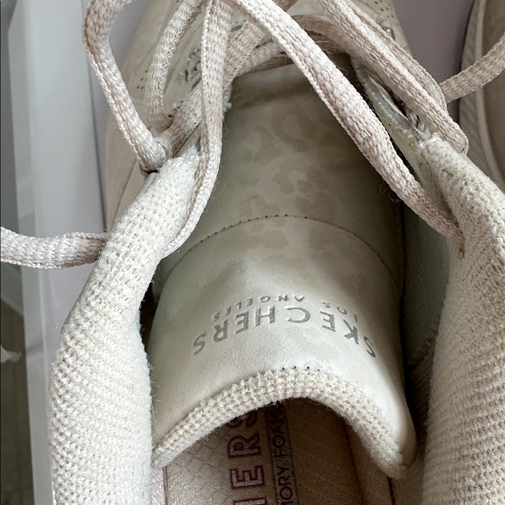 Chic Light Gray Patterned Sneakers - image 7